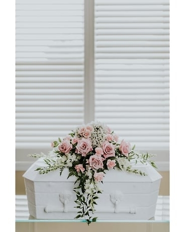 Infant And Child Casket Spray/Roses, Snaps, Baby Breath