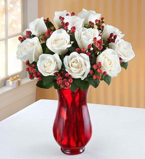 Holiday Bouquet,Roses,Hypericum