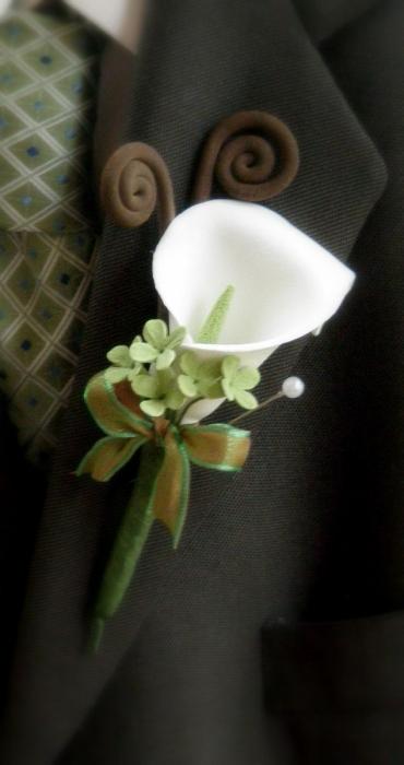 Boutonniere/Calla Lily,Wax/Colors are Optional