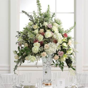 Elevated Centerpiece/Roses,Hydrangea,Baby Breath