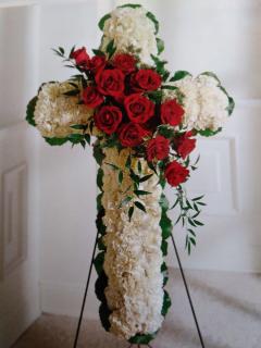 Lovely Cross/Roses,Carnations