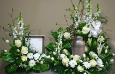 Urn Arrangement/Roses,Cushions,Snaps,Lily/Click for price
