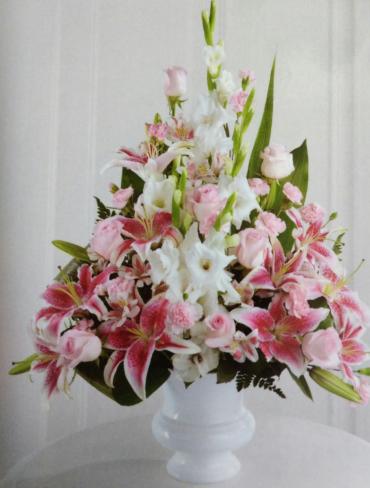 Beautiful Arrangement/Roses,Alstroemeria,Glads,Carns,Lillies