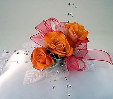 Corsage/Roses/Color Optional