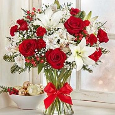 Christmas Fields/Lillie,Roses,Alstromeria,Baby Breath,Carnations