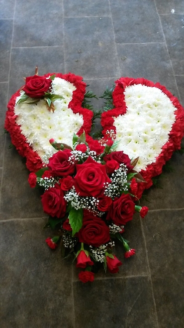 Broken Heart/Roses,Cushions