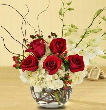 A Christmas Bouquet/Curly Willow,Berries,Roses,Hydrangea,Orchids