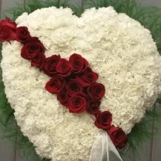 Broken Heart/Carnations,Roses/18\"