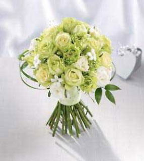 Enlightened/Roses,Stephanotis,Double Lisianthus