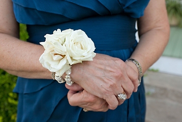Corsage/Roses/Color Optional
